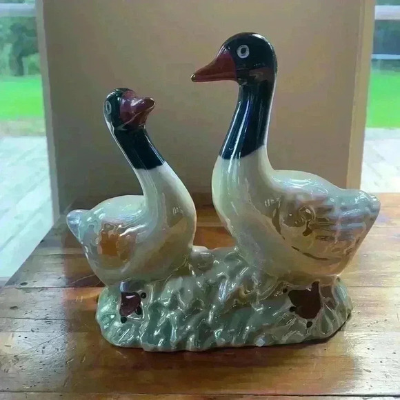 Vintage Rare Lusterware Duck Figurine - Picture 1 of 6